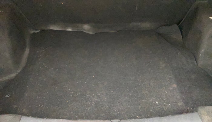 2013 Maruti Swift Dzire VXI, Petrol, Manual, 33,909 km, Boot Inside