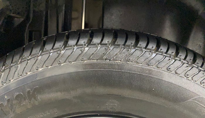 2013 Maruti Swift Dzire VXI, Petrol, Manual, 33,909 km, Right Rear Tyre Tread