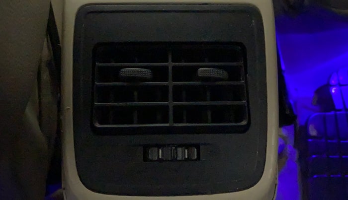 2017 Maruti Dzire VDI AMT, Diesel, Automatic, 1,05,395 km, Rear AC Vents