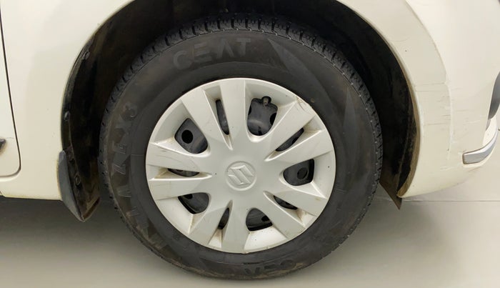 2017 Maruti Dzire VDI AMT, Diesel, Automatic, 1,05,395 km, Right Front Wheel