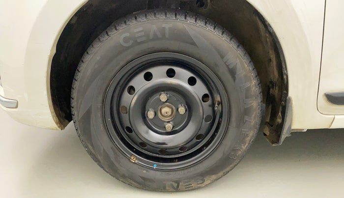 2017 Maruti Dzire VDI AMT, Diesel, Automatic, 1,05,395 km, Left Front Wheel