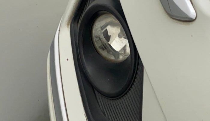 2017 Maruti Dzire VDI AMT, Diesel, Automatic, 1,05,395 km, Right fog light - Not working