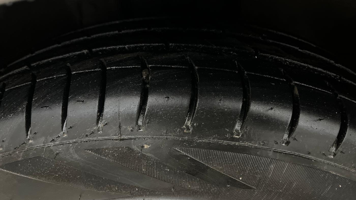 2021 Datsun Redi Go T, Petrol, Manual, 54,072 km, Left Front Tyre Tread