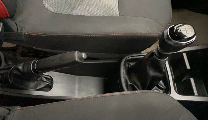 2021 Renault Kwid RXT 0.8, Petrol, Manual, 26,104 km, Gear Lever