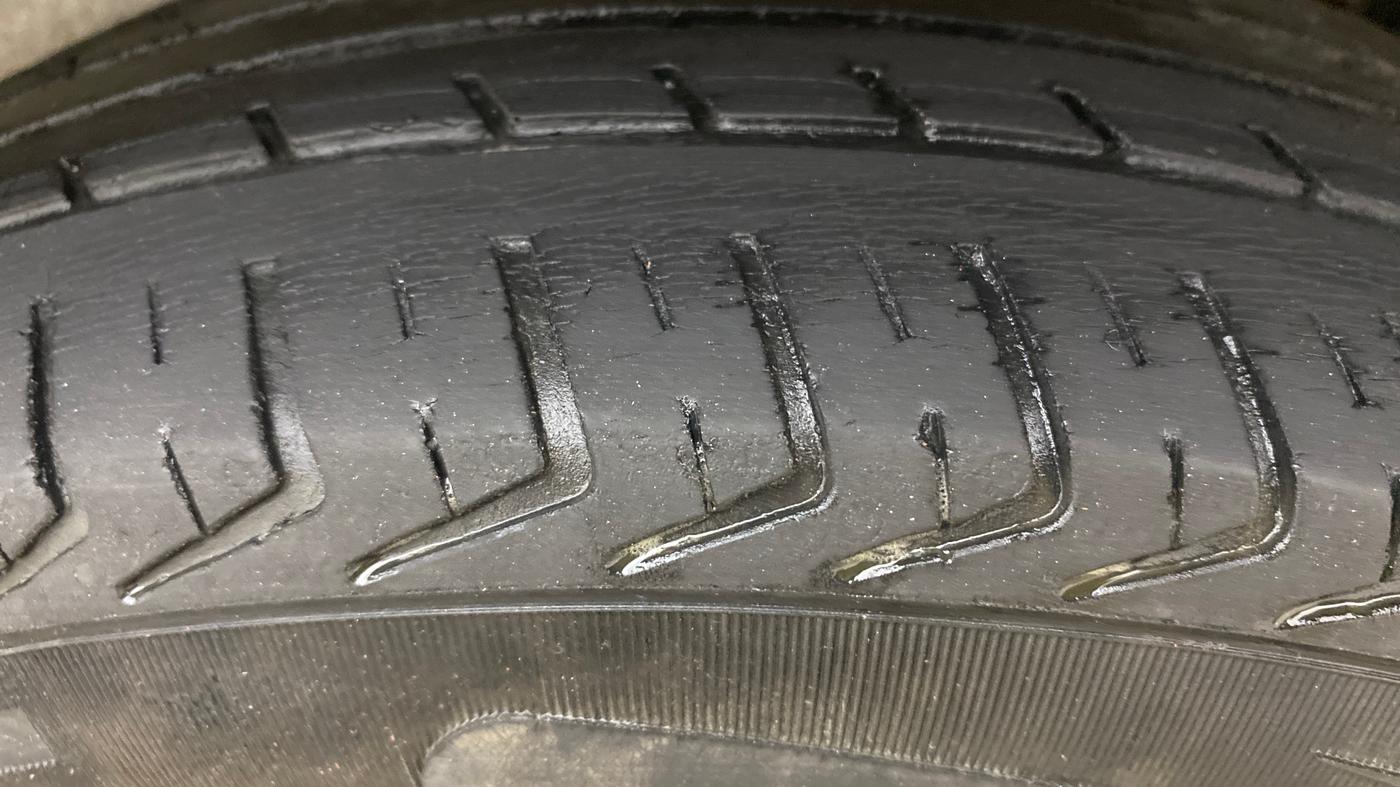 2015 Maruti Wagon R 1.0 LXI CNG, CNG, Manual, 76,434 km, Left Rear Tyre Tread