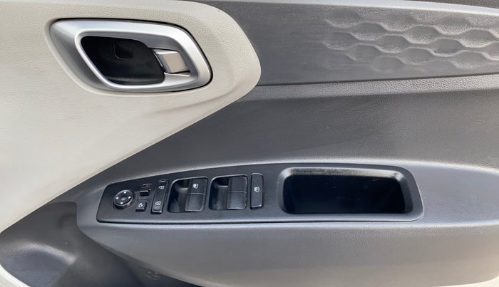 2022 Hyundai GRAND I10 NIOS ASTA AMT 1.2 KAPPA VTVT, Petrol, Automatic, 6,976 km, Driver Side Door Panels Control