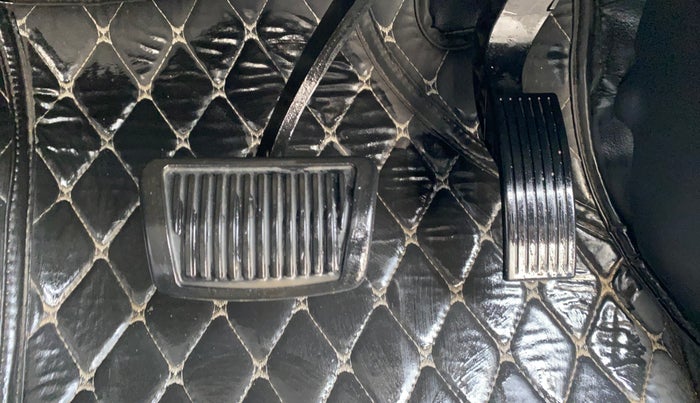 2022 Hyundai GRAND I10 NIOS ASTA AMT 1.2 KAPPA VTVT, Petrol, Automatic, 6,976 km, Pedals