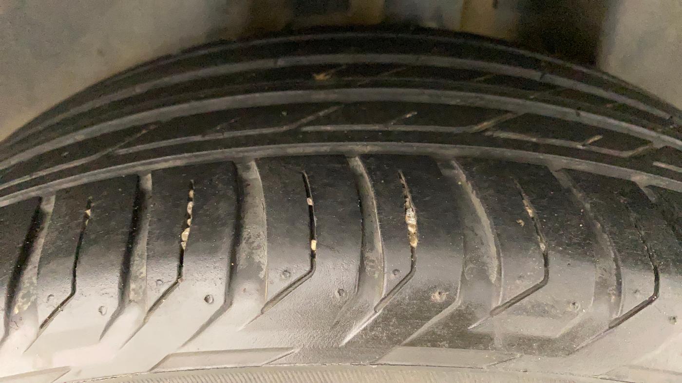 2019 Jeep Compass LIMITED PLUS DIESEL, Diesel, Manual, 38,490 km, Left Rear Tyre Tread