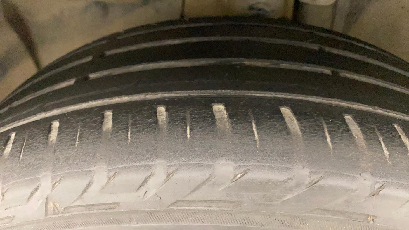 2019 Jeep Compass LIMITED PLUS DIESEL, Diesel, Manual, 38,490 km, Left Front Tyre Tread