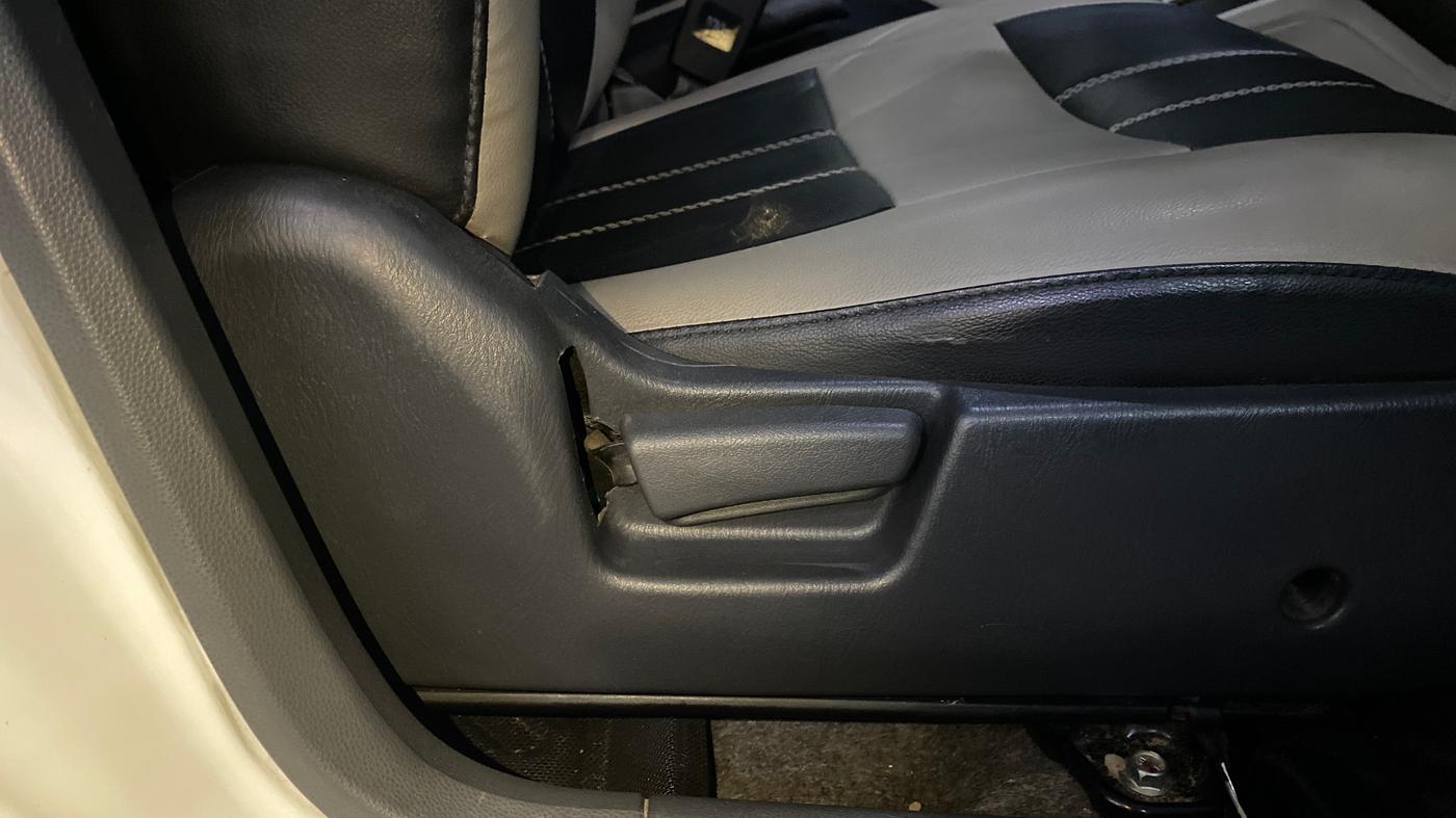 2018 Maruti Alto K10 VXI (O) AMT, Petrol, Automatic, 25,082 km, Driver Side Adjustment Panel