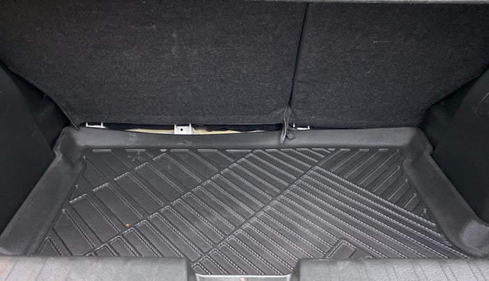 2021 Toyota Glanza V CVT, Petrol, Automatic, 15,000 km, Boot Inside