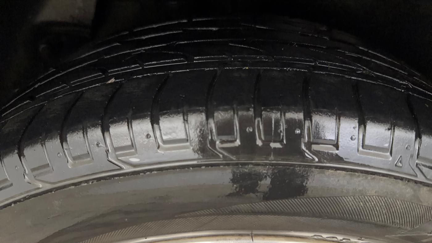 2017 Hyundai Creta SX PLUS AT 1.6 PETROL, Petrol, Automatic, 34,403 km, Right Rear Tyre Tread