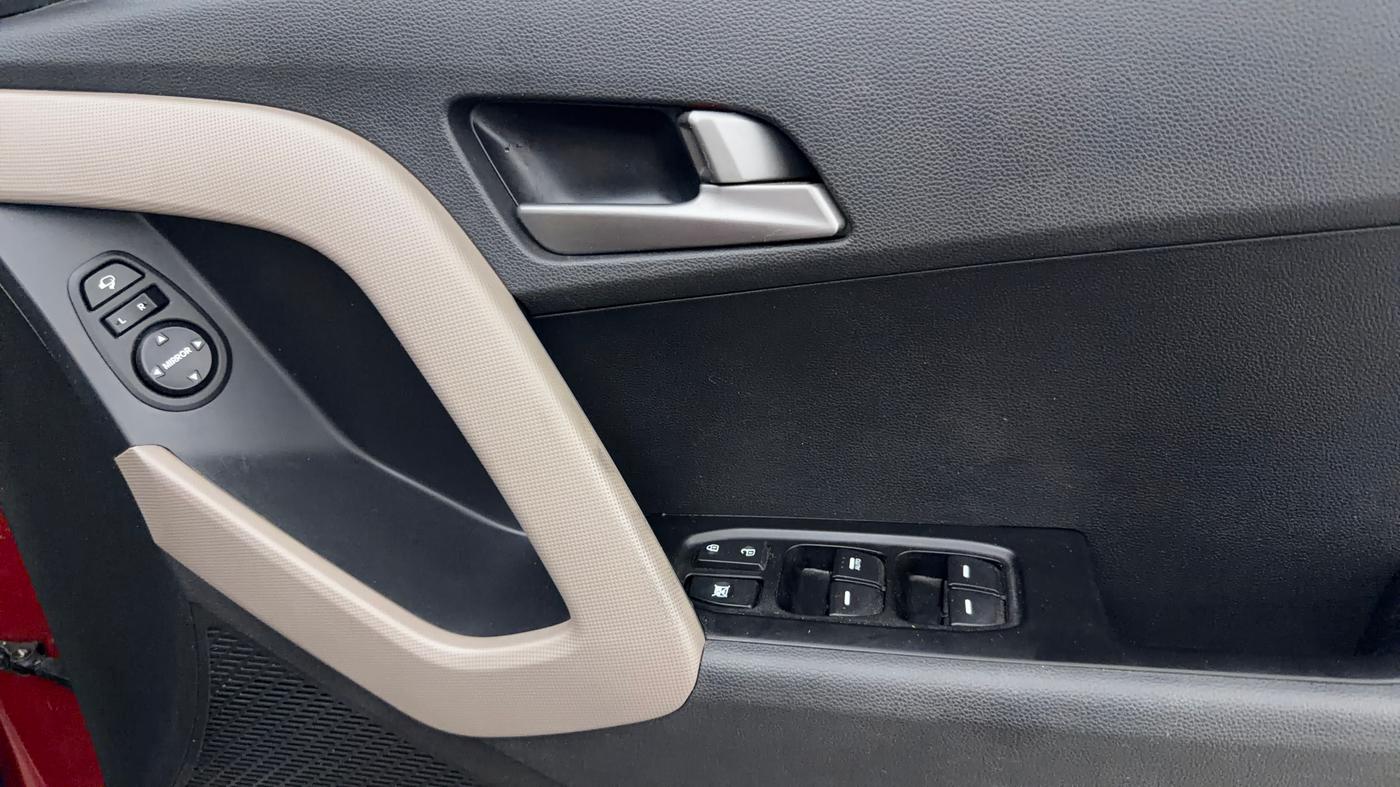 2017 Hyundai Creta SX PLUS AT 1.6 PETROL, Petrol, Automatic, 34,403 km, Driver Side Door Panels Control