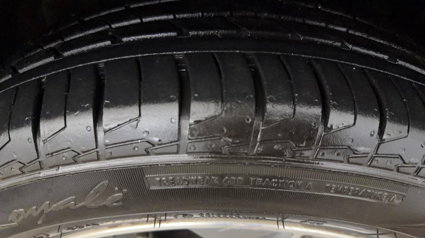 2017 Hyundai Creta SX PLUS AT 1.6 PETROL, Petrol, Automatic, 34,403 km, Right Front Tyre Tread