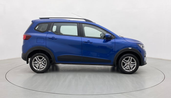 2021 Renault TRIBER 1.0 RXZ, Petrol, Manual, 31,555 km, Right Side View