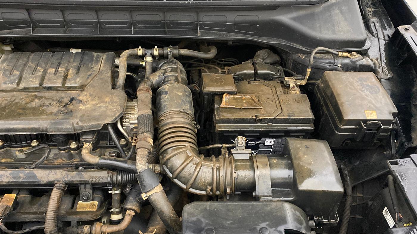 2023 KIA CARENS PRESTIGE PLUS 1.5 PETROL IMT 7 STR, Petrol, Manual, 9,820 km, Engine View - Left