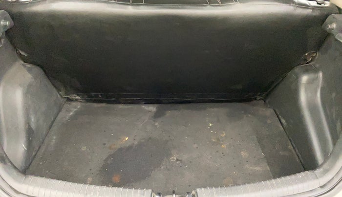 2018 Hyundai Grand i10 MAGNA 1.2 KAPPA VTVT, Petrol, Manual, 83,332 km, Boot Inside