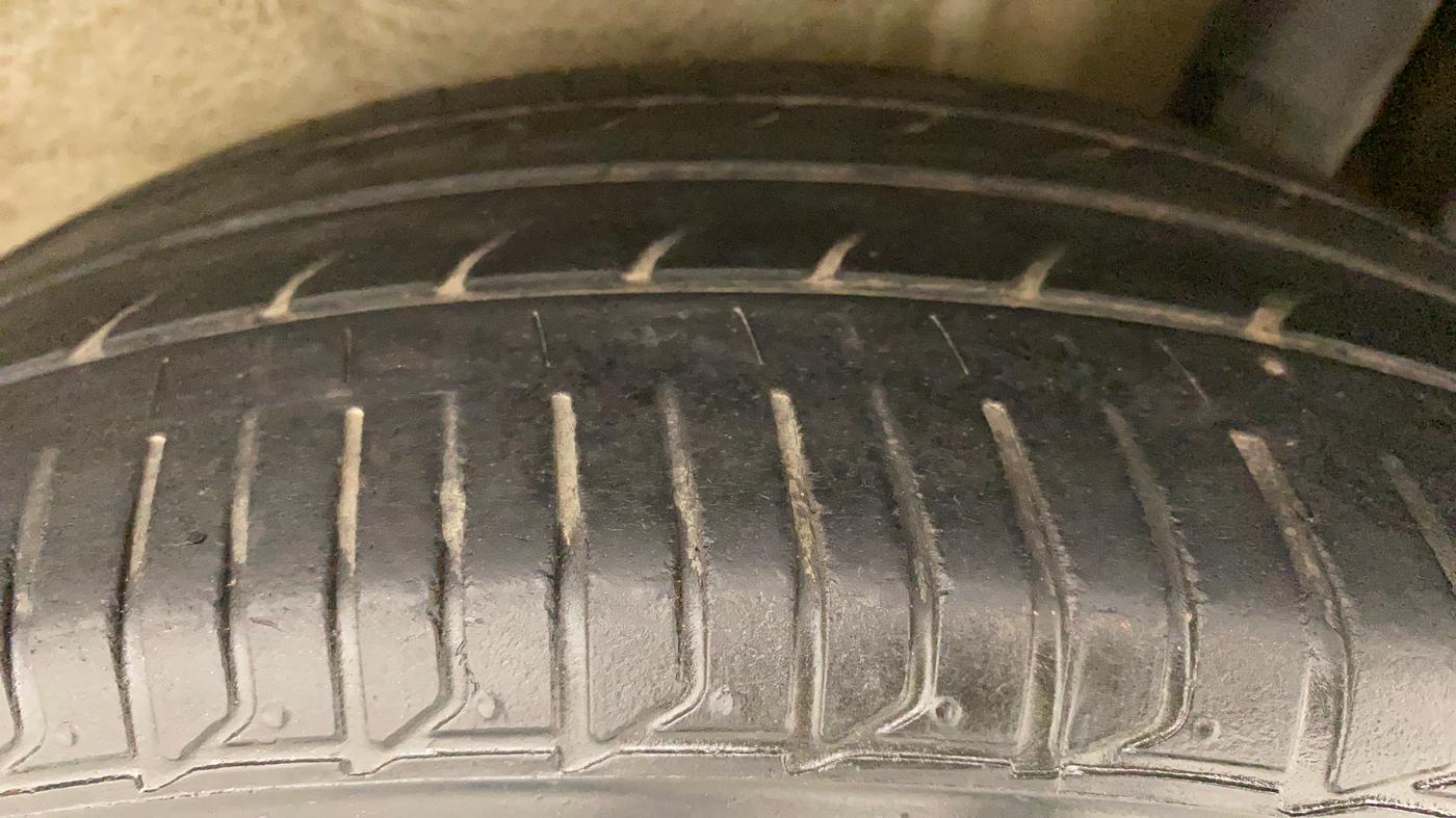 2017 Maruti IGNIS DELTA 1.2 AMT, Petrol, Automatic, 79,034 km, Left Rear Tyre Tread