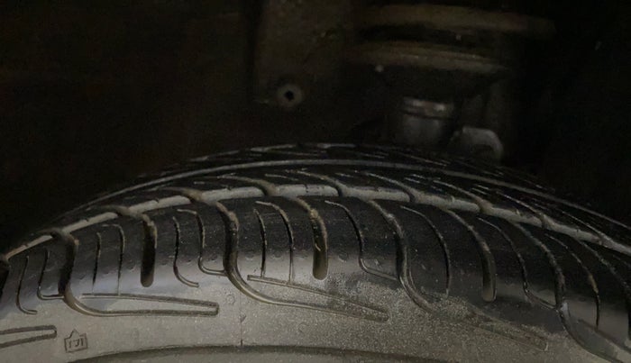 2020 Maruti New Wagon-R LXI CNG 1.0, CNG, Manual, 56,327 km, Right Front Tyre Tread