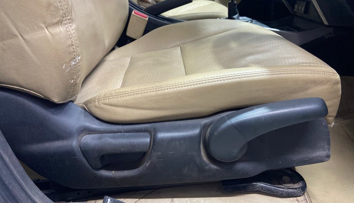 2015 Honda City 1.5L I-VTEC VX, Petrol, Manual, 44,863 km, Driver Side Adjustment Panel