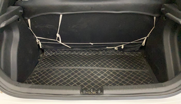 2018 Hyundai Elite i20 MAGNA EXECUTIVE CVT, Petrol, Automatic, 79,446 km, Boot Inside