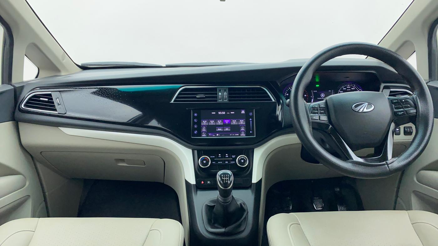 2019 Mahindra MARAZZO M8 7 STR, Diesel, Manual, 20,933 km, Dashboard