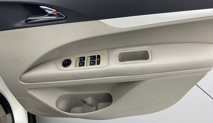 2019 Mahindra MARAZZO M8 7 STR, Diesel, Manual, 20,933 km, Driver Side Door Panels Control