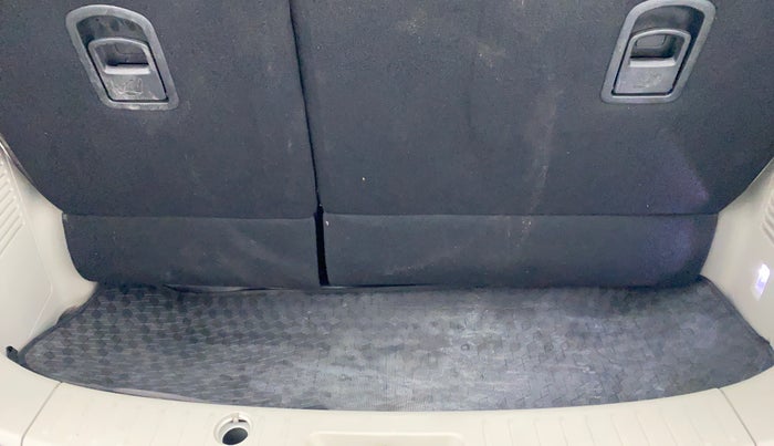 2019 Mahindra MARAZZO M8 7 STR, Diesel, Manual, 20,933 km, Boot Inside