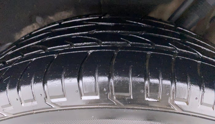 2019 Mahindra MARAZZO M8 7 STR, Diesel, Manual, 20,933 km, Left Rear Tyre Tread