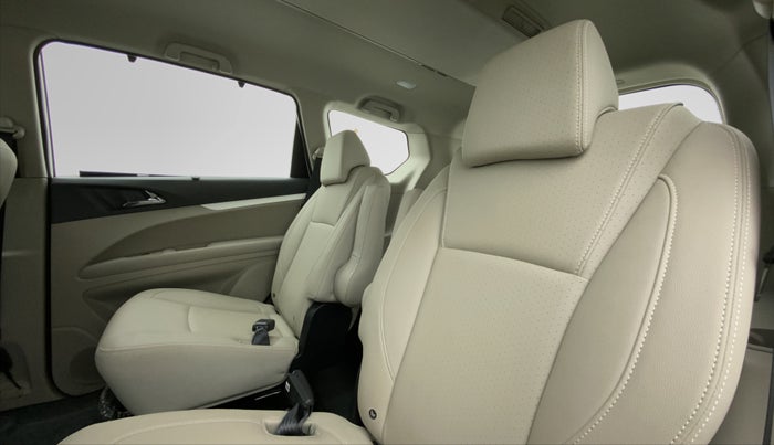 2019 Mahindra MARAZZO M8 7 STR, Diesel, Manual, 20,933 km, Right Side Rear Door Cabin