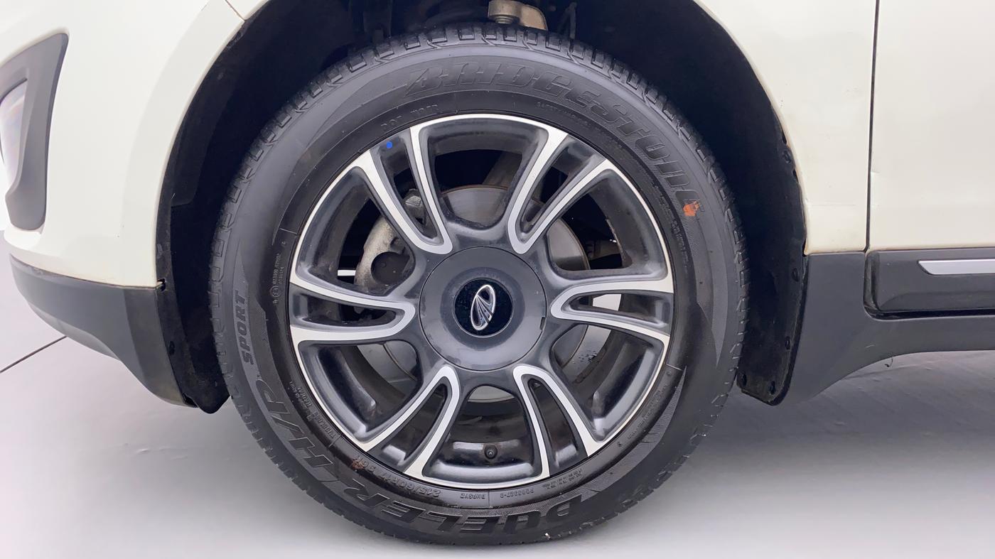 2019 Mahindra MARAZZO M8 7 STR, Diesel, Manual, 20,933 km, Left Front Wheel