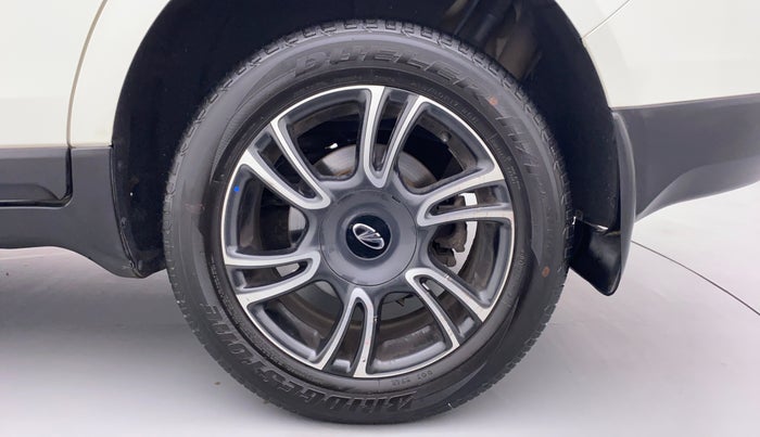 2019 Mahindra MARAZZO M8 7 STR, Diesel, Manual, 20,933 km, Left Rear Wheel