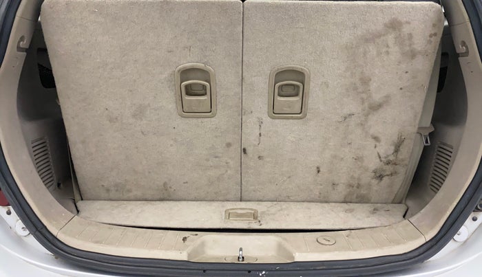 2017 Mahindra XUV500 W4, Diesel, Manual, 57,879 km, Boot Inside