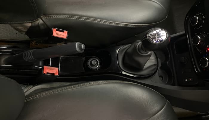 2016 Skoda Rapid 1.5 TDI CR STYLE PLUS AT, Diesel, Automatic, 92,976 km, Gear Lever