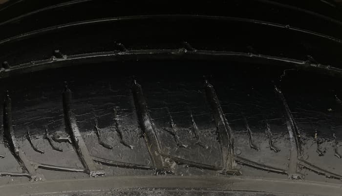 2016 Skoda Rapid 1.5 TDI CR STYLE PLUS AT, Diesel, Automatic, 92,976 km, Right Rear Tyre Tread