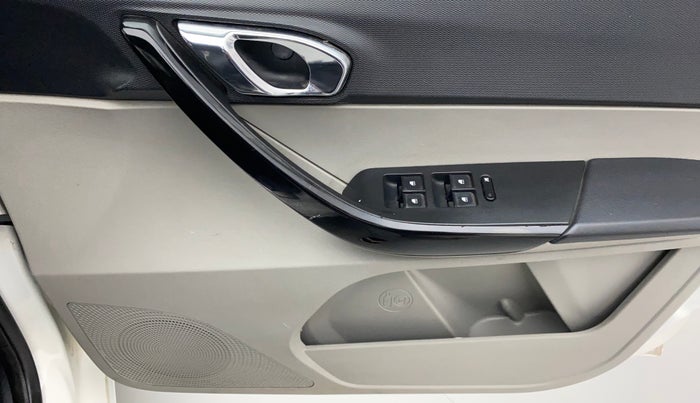 2017 Tata Tiago XZA PETROL, Petrol, Automatic, 39,662 km, Driver Side Door Panels Control
