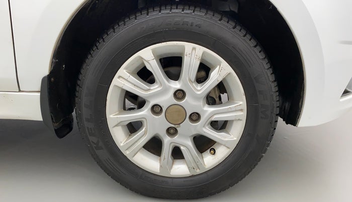 2017 Tata Tiago XZA PETROL, Petrol, Automatic, 39,662 km, Right Front Wheel