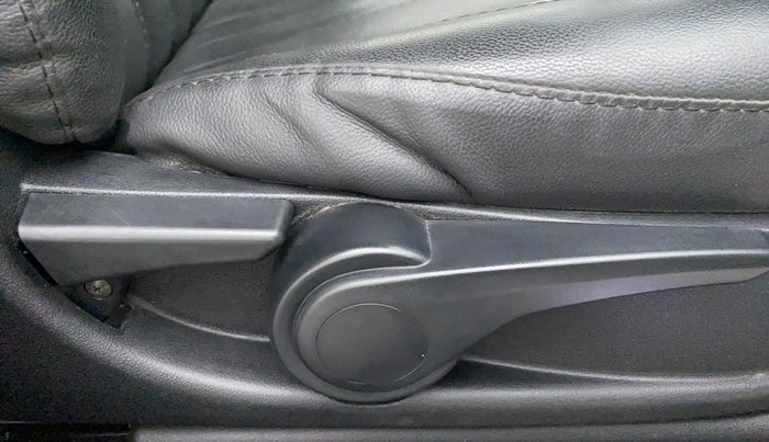 2017 Tata Tiago XZA PETROL, Petrol, Automatic, 39,662 km, Driver Side Adjustment Panel