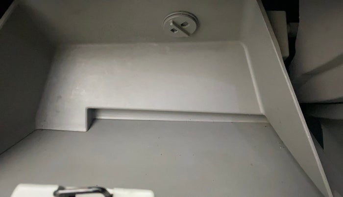 2017 Tata Tiago XZA PETROL, Petrol, Automatic, 39,662 km, Cooled Glove Box