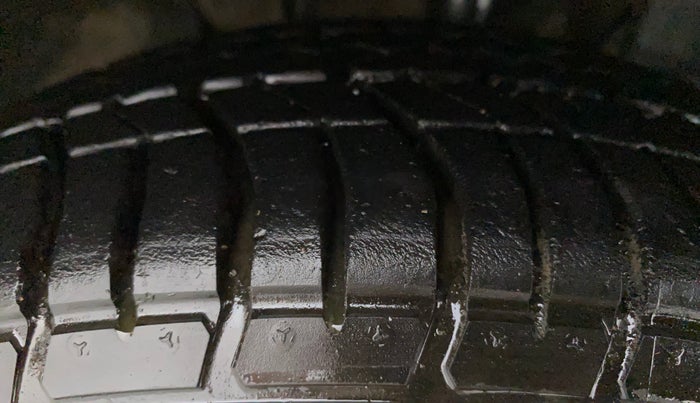 2017 Tata Tiago XZA PETROL, Petrol, Automatic, 39,662 km, Right Front Tyre Tread