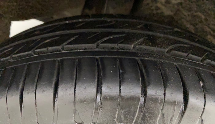2017 Maruti Baleno DELTA PETROL 1.2, Petrol, Manual, 86,213 km, Right Rear Tyre Tread