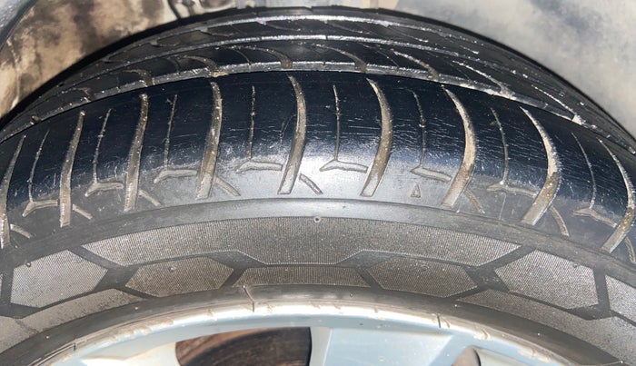 2019 Skoda Rapid STYLE 1.6 MPI AT, Petrol, Automatic, 88,774 km, Right Front Tyre Tread