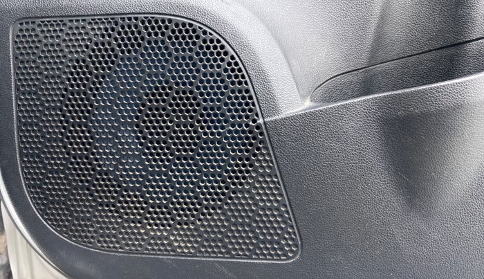 2017 Mahindra Kuv100 K8 D 6 STR, Diesel, Manual, 41,642 km, Speaker