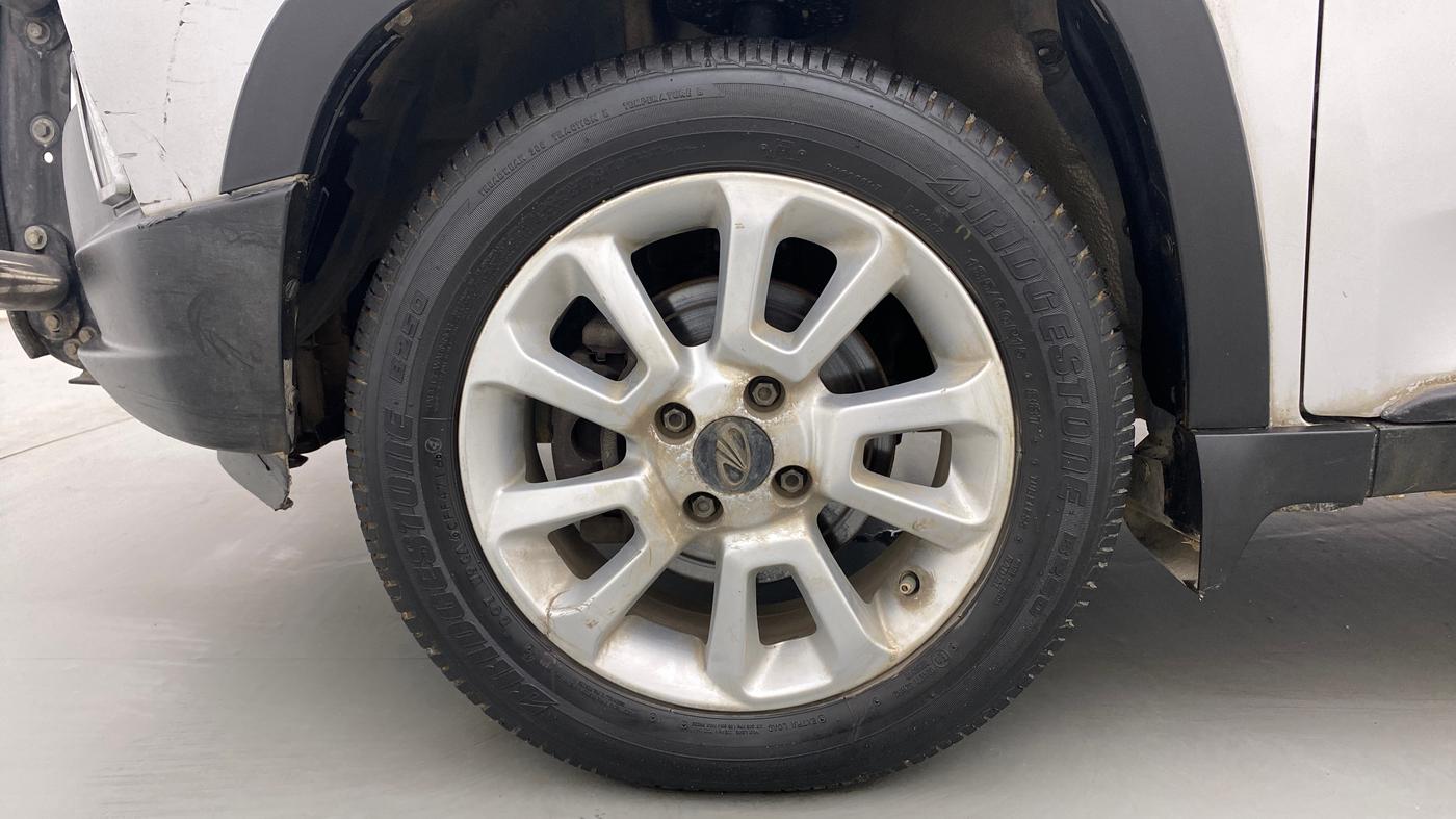2017 Mahindra Kuv100 K8 D 6 STR, Diesel, Manual, 41,642 km, Left Front Wheel