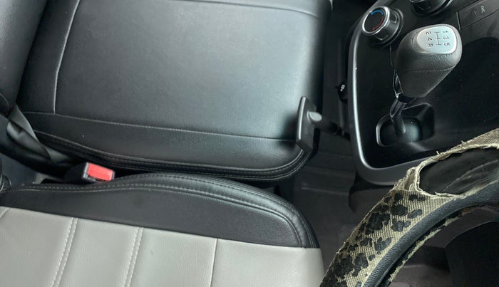 2017 Mahindra Kuv100 K8 D 6 STR, Diesel, Manual, 41,642 km, Gear Lever