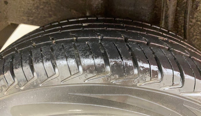 2019 Datsun Redi Go S 1.0 AMT, Petrol, Automatic, 33,452 km, Right Rear Tyre Tread