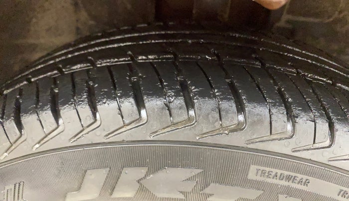 2019 Datsun Redi Go S 1.0 AMT, Petrol, Automatic, 33,452 km, Right Front Tyre Tread