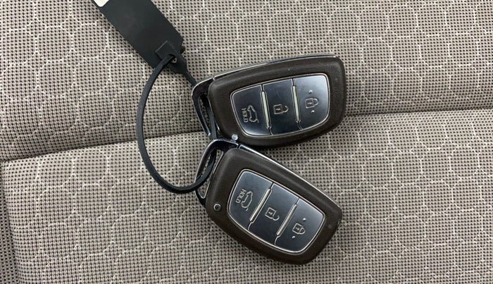 2014 Hyundai Elite i20 ASTA 1.2, Petrol, Manual, 1,09,430 km, Key Close Up