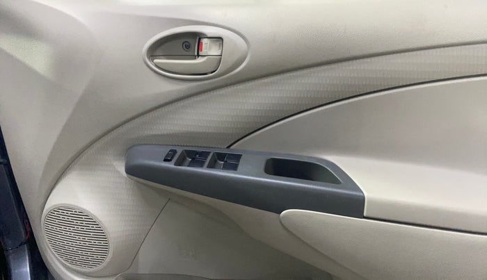 2015 Toyota Etios GD, Diesel, Manual, 1,09,045 km, Driver Side Door Panels Control