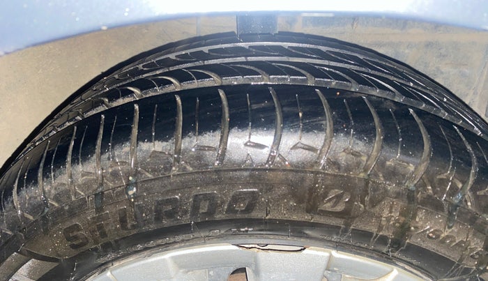 2015 Toyota Etios GD, Diesel, Manual, 1,09,045 km, Right Front Tyre Tread